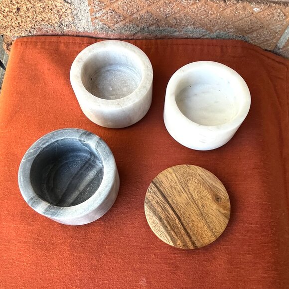 New Set of 3 Marble Nesting Pinch Pots + Gourmet Artisanal Sea Salt Flakes Gift! - Picture 3 of 5